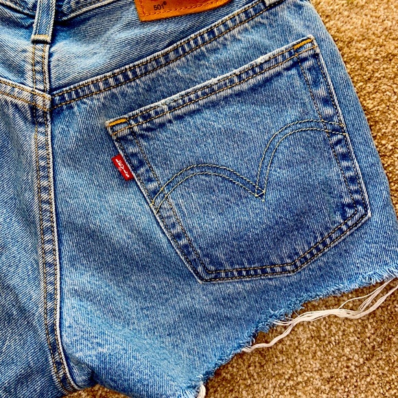 Levi shorts - Picture 6 of 7